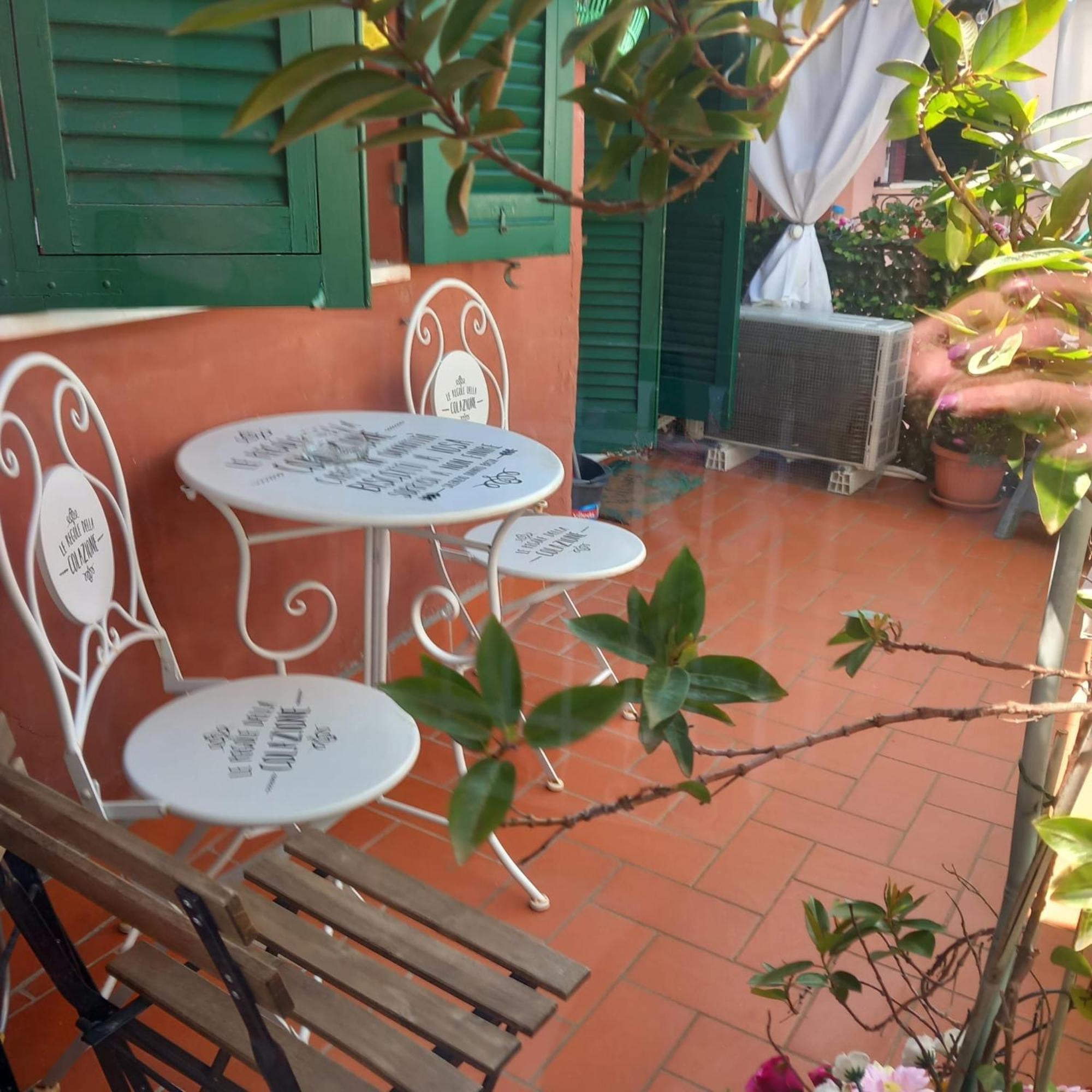 Apartamento La Terrazza Di Ameglia Alta Exterior foto