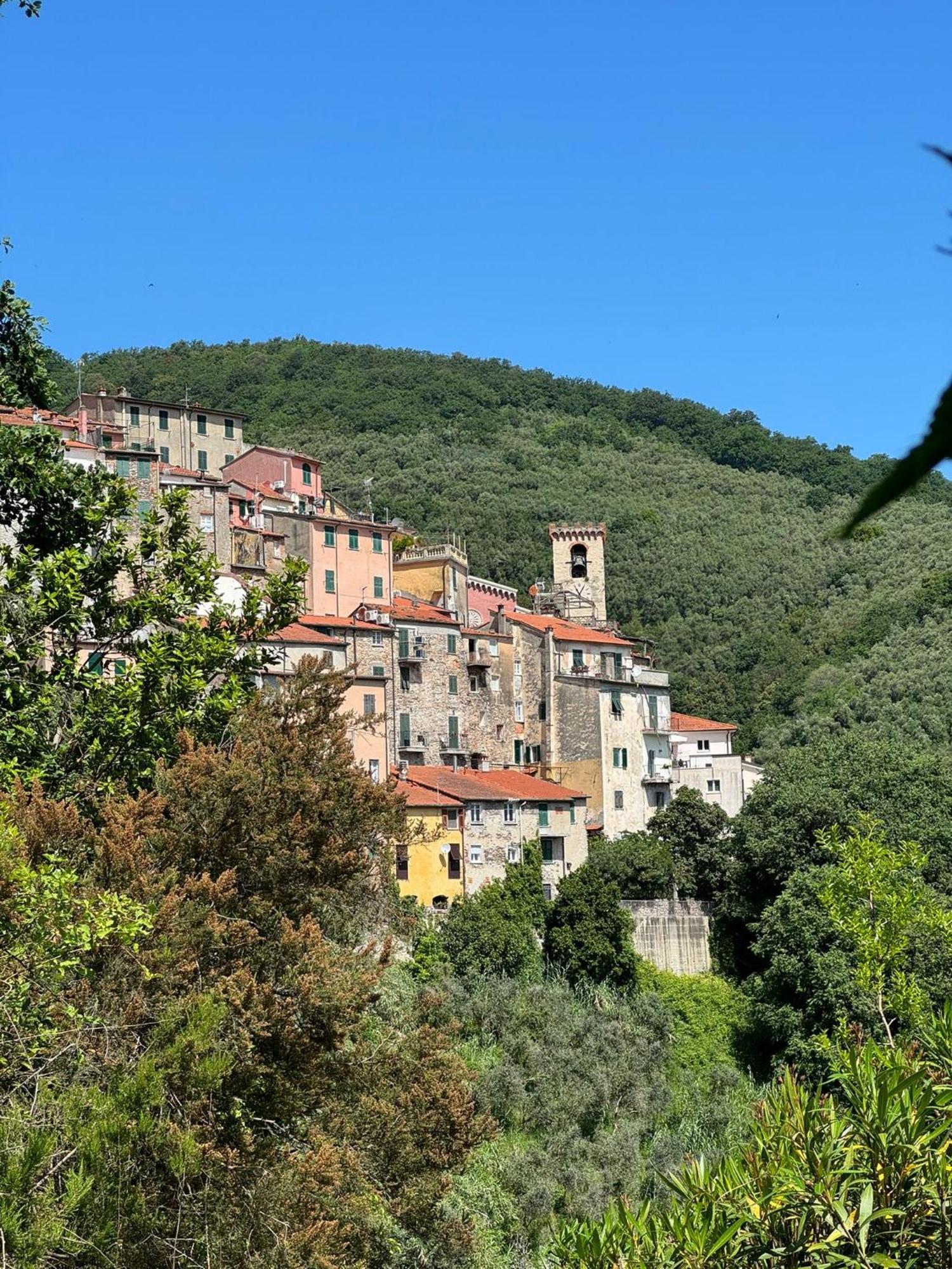 Apartamento La Terrazza Di Ameglia Alta Exterior foto